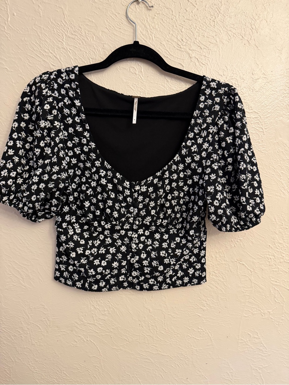 Free People Black & White Floral Puff Sleeve Crop Top